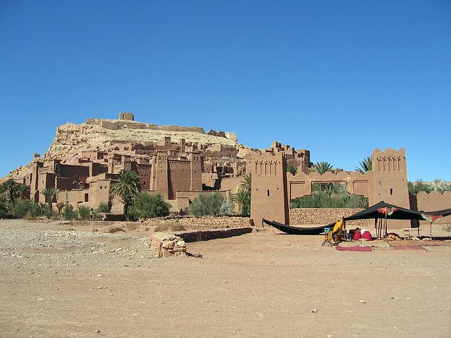 una ciudad -fortaleza en el desierto