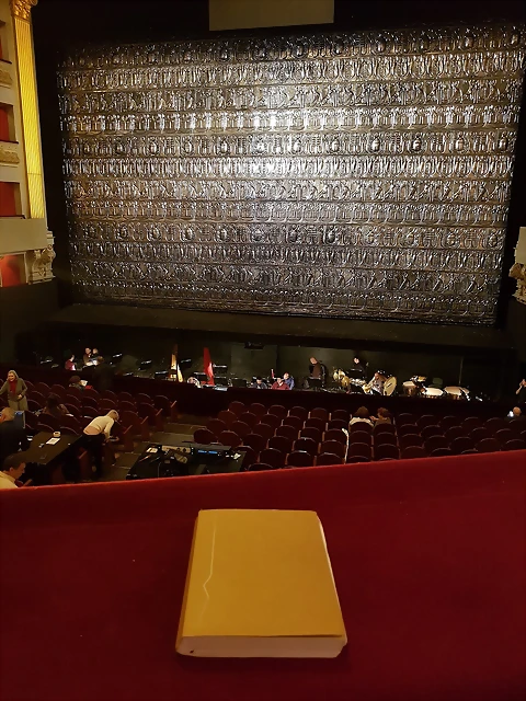 Opera 2 Opera 2
