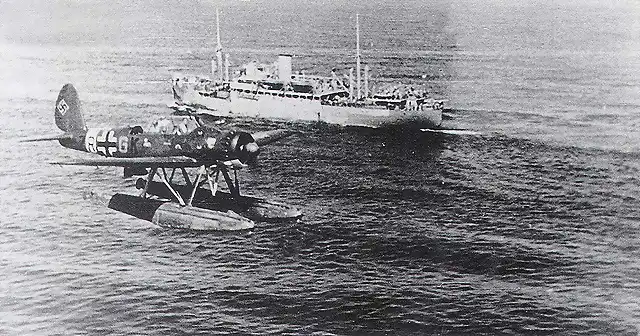 Arado-Ar-196A3-2.SAGr125-(7R+GK)-escorting-merchant-ships-Mediterranean-1942-01