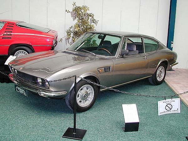 1971_Fiat_Dino_2400_coupe