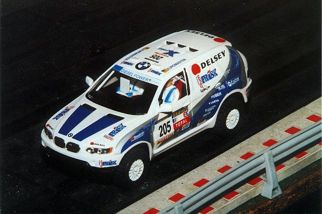 raid-2003-paris dakar-205-bmw x5