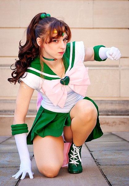 sailor_jupiter_cosplay_photoshoot_by_swoz-d5azhbh (2)