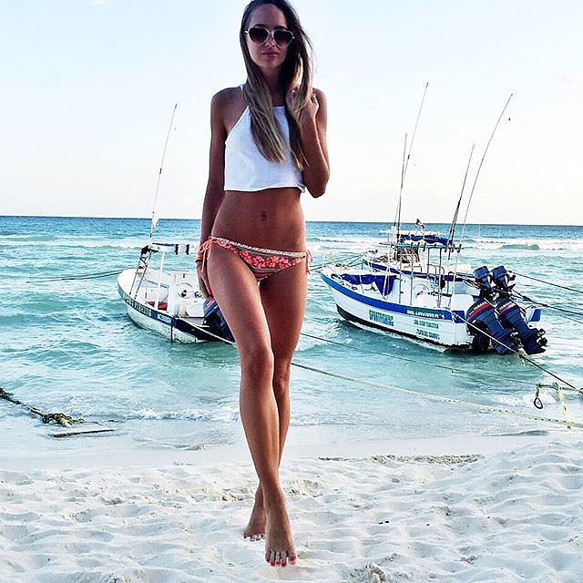 amandalinneas__2015-11-24_14-13-09 amandalinneas__2015-11-24_14-13-09