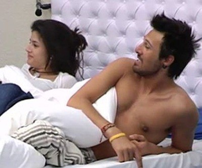 Hugo y Mar?a 19 (3) Hugo y Mar?a 19 (3)