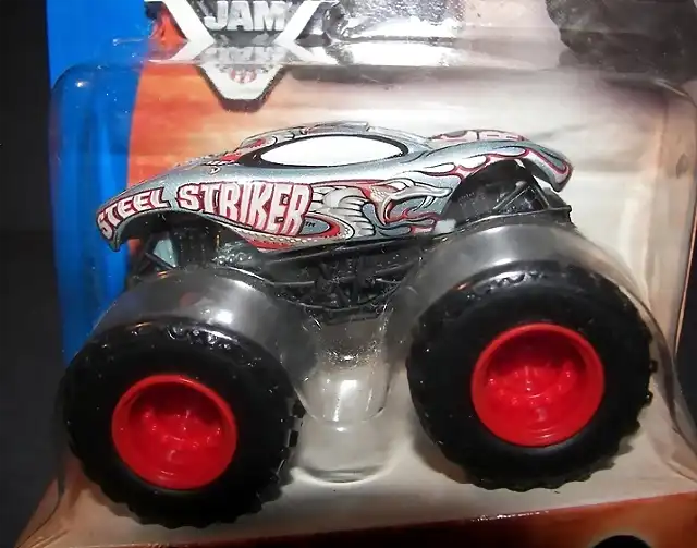 2004b 31 Steel Striker toy