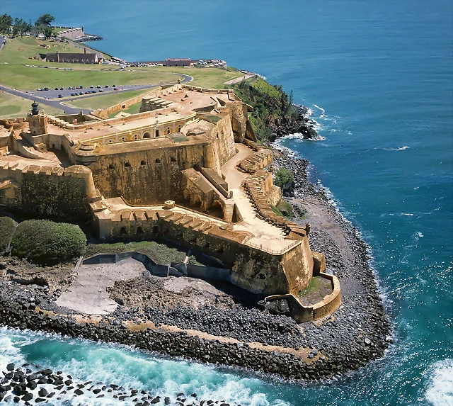 El Morro de S. Felipe en Puerto Rico no pudo impedir la razzia del pirata francs D' Ogeron y 500 filibusteros lanzaron en 1672.