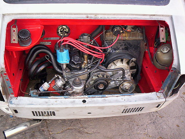 Fiat 133 - z Compartimento de motor_6 Fiat 133 - z Compartimento de motor_6