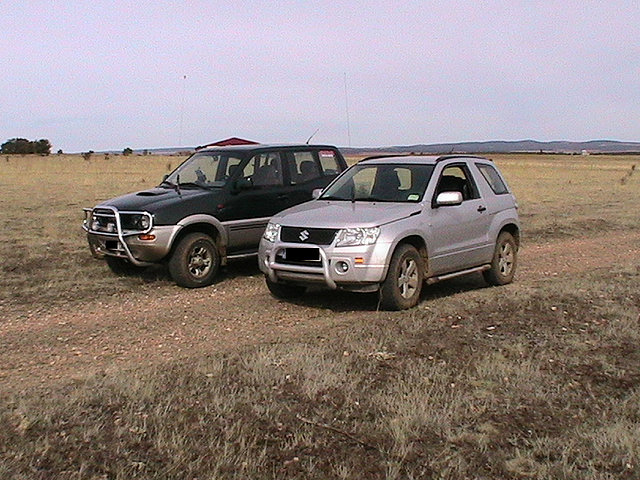 4 SUZUKI Y TERRANO