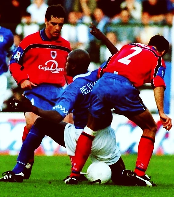 6 Jaume,Casta?o y Dely Valdes