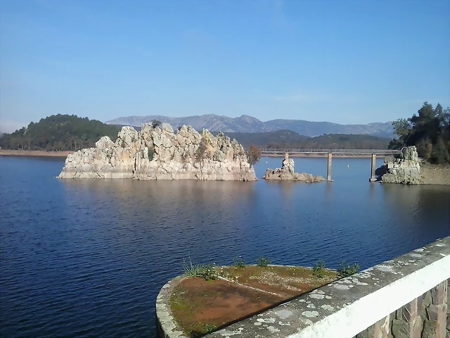 EMBALSE EMBALSE