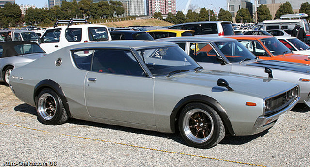 Nissan Skyline GT-R - 14