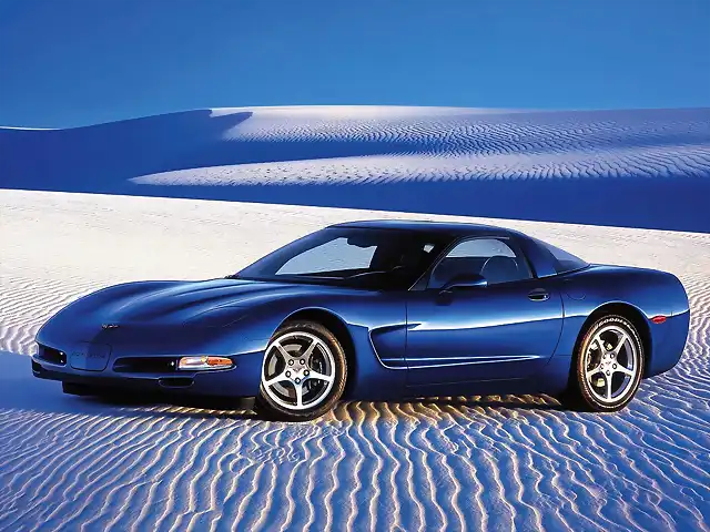 Chevrolet-Corvette-C5-7