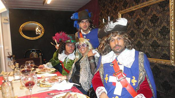 Cena mosqueteros (4) Cena mosqueteros (4)