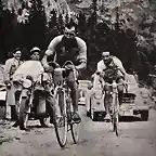 BARTALI,SUBIENDO EL PORDOI 1952