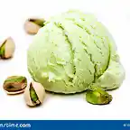 una-cucharada-del-helado-pistacho-con-los-pistachos-aislados-en-el-fondo-blanco-?el-dulce-comestible-real-ningunos-ingredientes-151482548