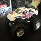 2004b 32 Madusa toy1