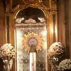LA VIRGEN SIN MANTO SU COLUMNA
