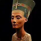 398px-Nefertiti_30-01-2006