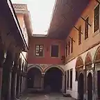 topkadi-palace-courtyard