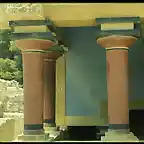 minaon-columns