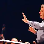 file-photo-greek-composer-mikis-theodorakis-conducts-the-skopjes-opera-orchestra-during-a-rehearsal-in-the-macedonian-capital