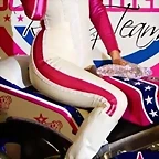 Paris_Hilton_todo_gas (1)