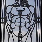 vigeland-park-iron-gate-man