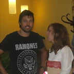 Hugo en cena antes del bolo 9