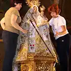 vistiendo a la virgen 1