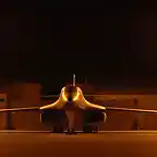 Foto nocturna de un B-1 Lancer