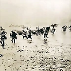 new_zealand_troops_first_setting_foot_at_gallipoli_taken_by_joseph_mcbride