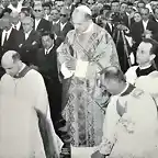 paul vi in gothic chasuble