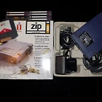 IOMEGA ZIP100 + 10 CARTUCHOS 100MB