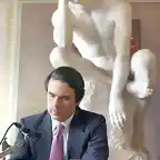 Aznar estatua