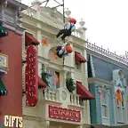 Pintando Emporium
