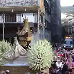 atrancada ante la virgen