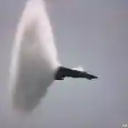 f-14 rompiendo la barrera del sonido