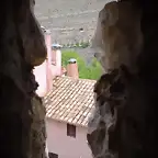 A traves de la muralla