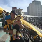 papa e hijo tigres