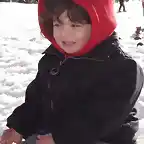 sentado en la nieve