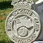 Escudo tallado en piedra del equipo de ftbol Real Racing Club de Santander.