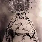 Virgen antigua con corona nueva