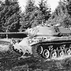 M41 Walker Bulldog_l