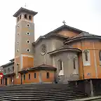 755px-Sotrondio_(San_Mart?n_del_Rey_Aurelio)_-_Iglesia_de_San_Mart?n_de_Tours_6