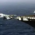 F-14 Tomcat despegando desde su portaviones