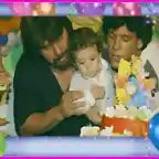 axel con su pap y su hermano,