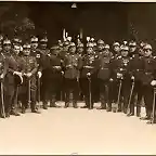 El Bisabuelo  FRancisco con el uniforme de gala juntoa l capellan castrense_