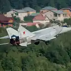 Mikoyan-Gurevich_MiG-25UB,_MAKS_2005