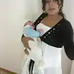 Con el bebito de mi vecina leoncito