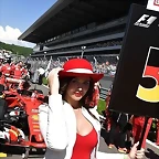 06-45-29-An-F1-grid-girl-in-front-of-Sebastian-Vettel-s-car-912539